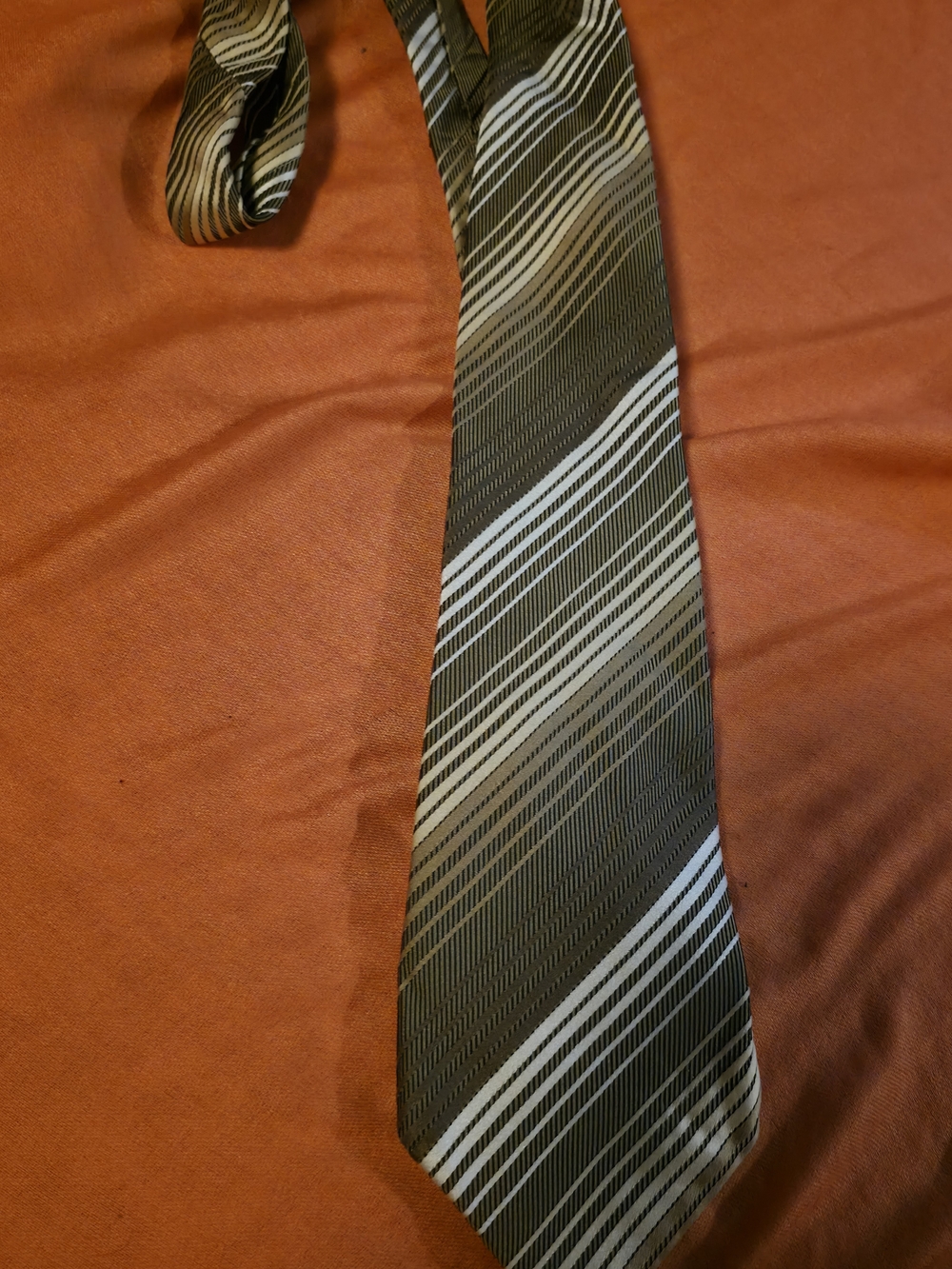4/$25 Deal! Vintage Jones New York Brown & Beige Striped Silk Tie